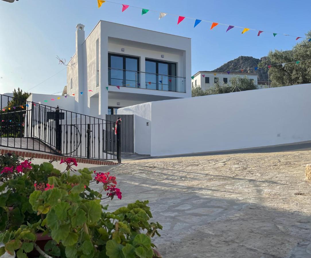 Villa La Fuente Mondron Екстер'єр фото